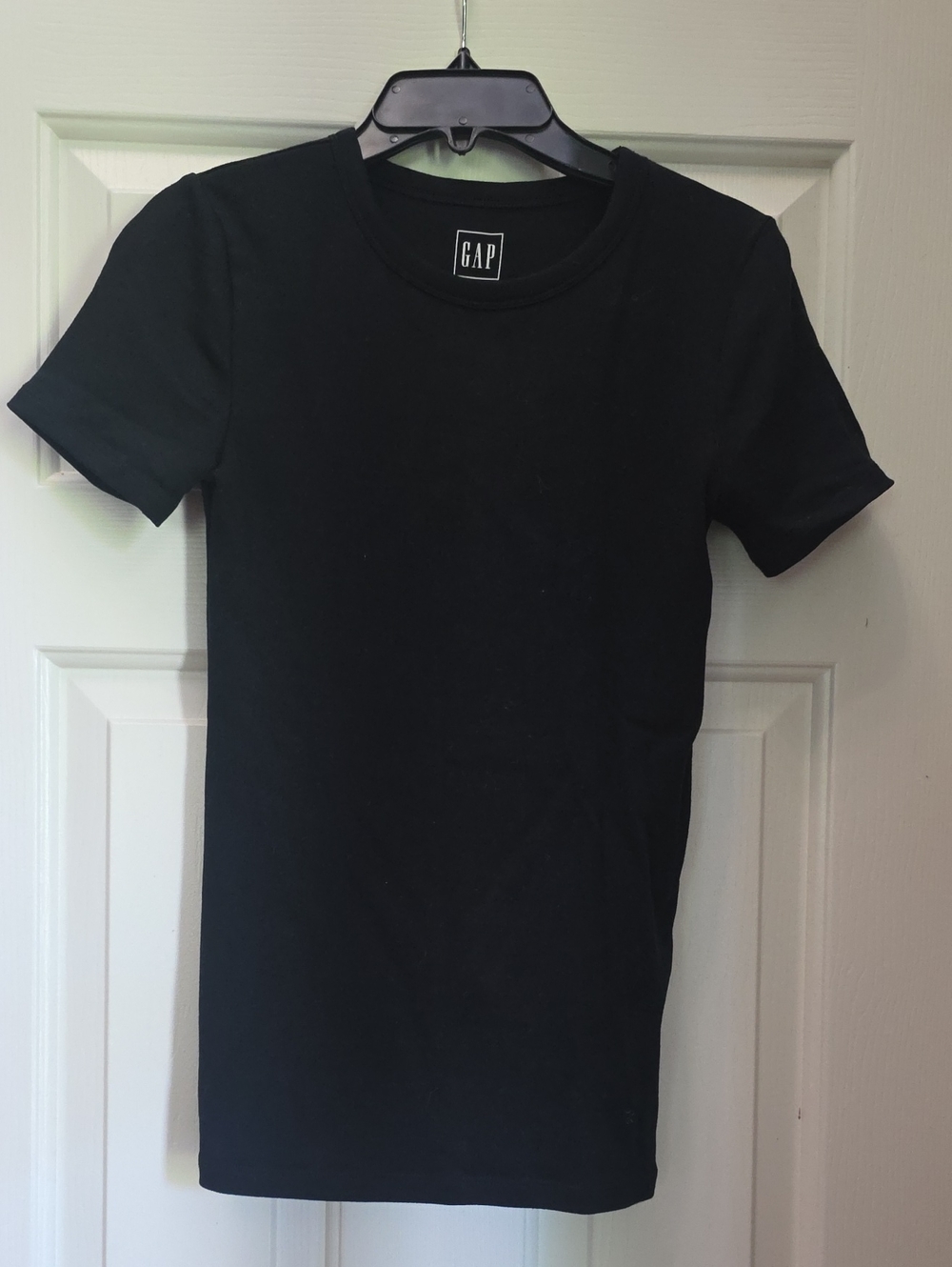 GAP Black Short Sleeve Crewneck Tee